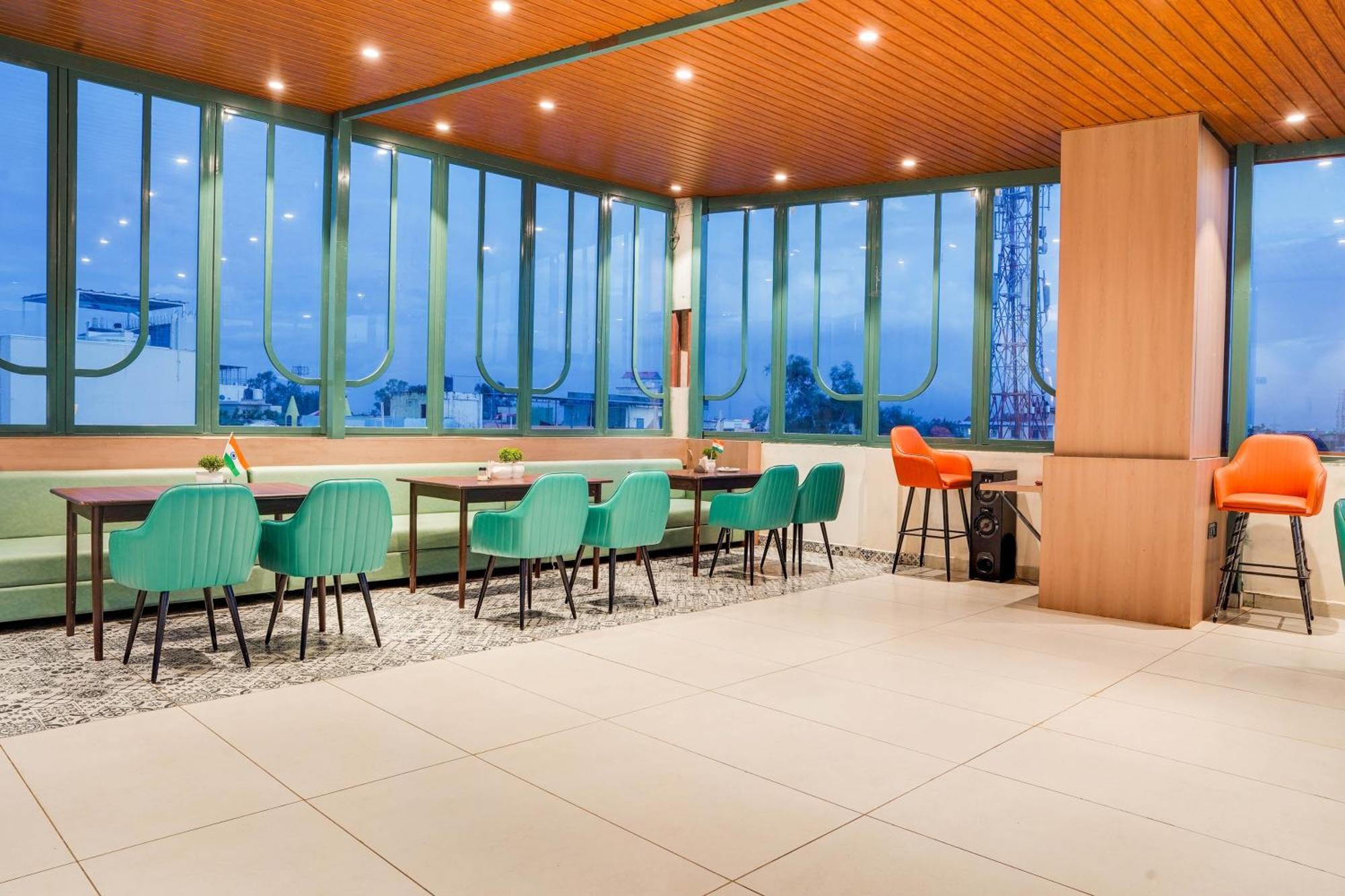 בהופאל Hotel O Anjaney Palace מראה חיצוני תמונה