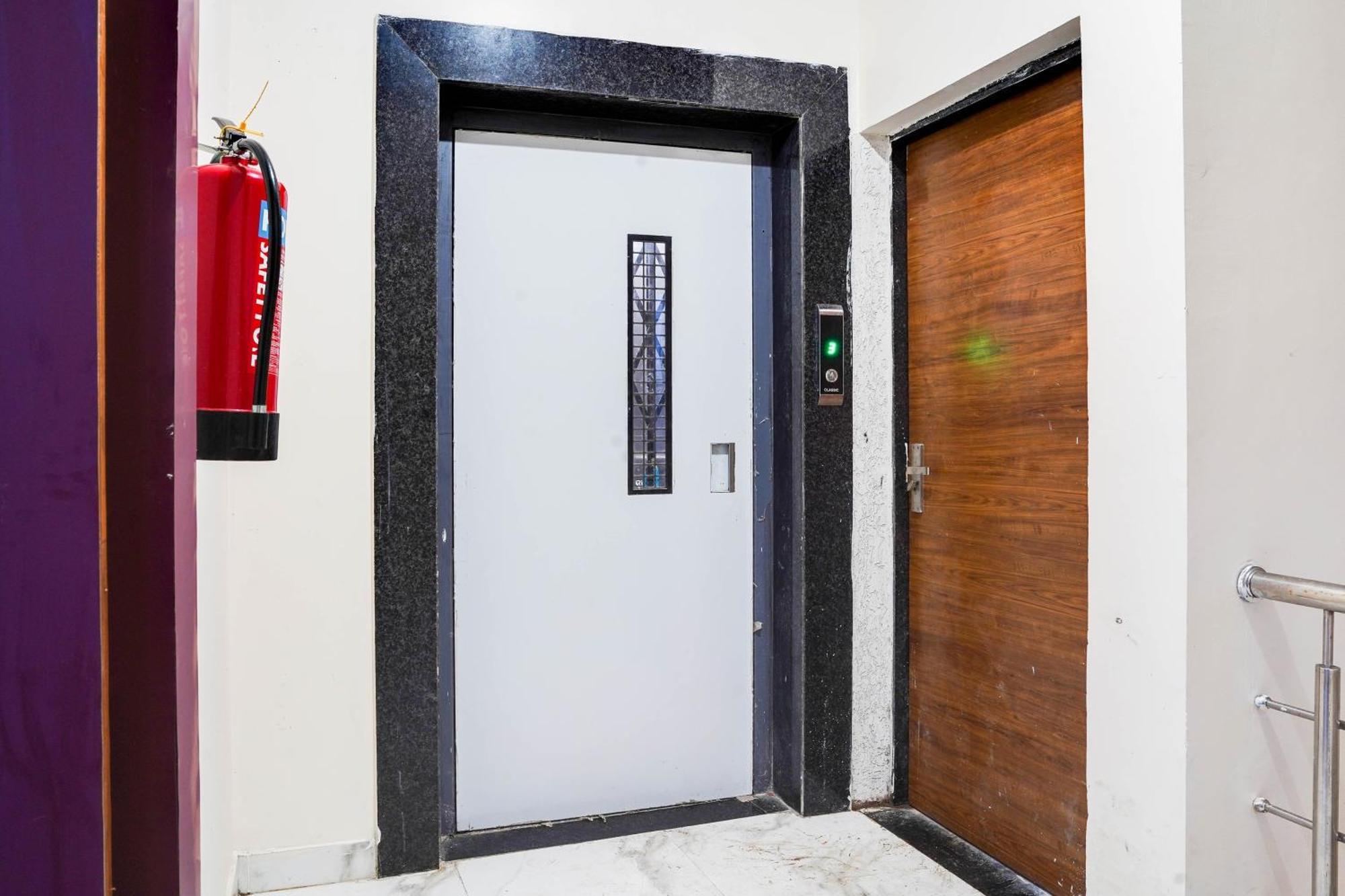 בהופאל Hotel O Anjaney Palace מראה חיצוני תמונה